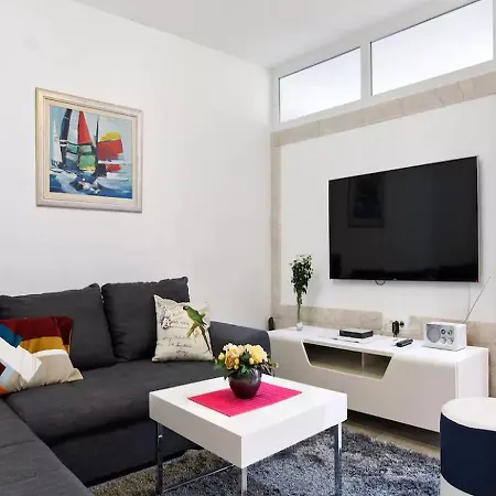 Rita Apartment