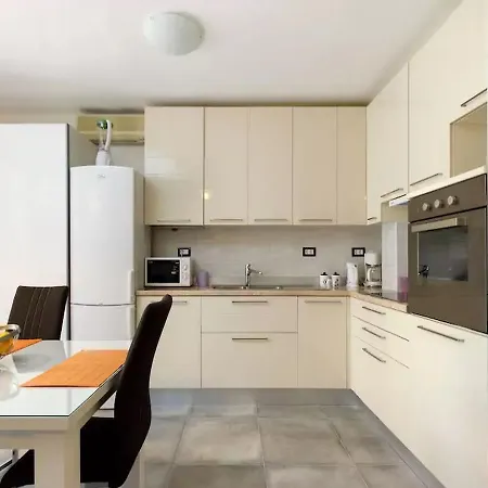 Rita Apartment